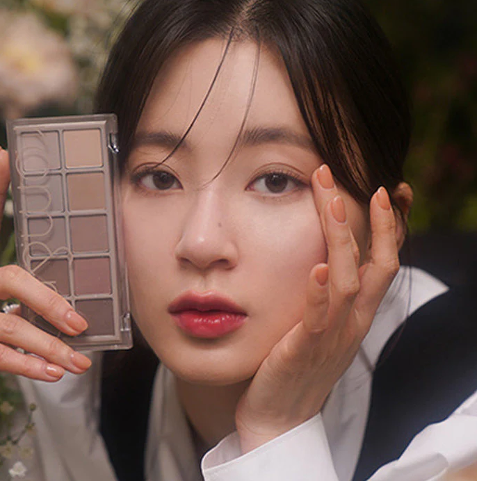 Romand Better Than Pallet The Secret Garden 04 Dusty Fog Garden