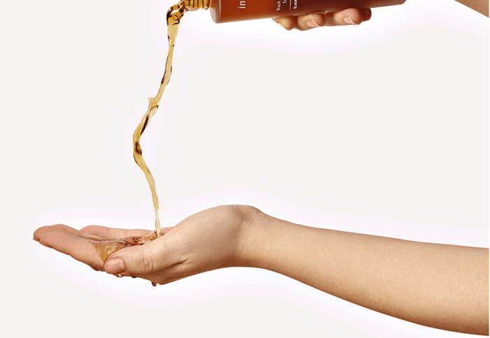 Innisfree Black Tea Youth Enhancing Treatment Essence - Image 2
